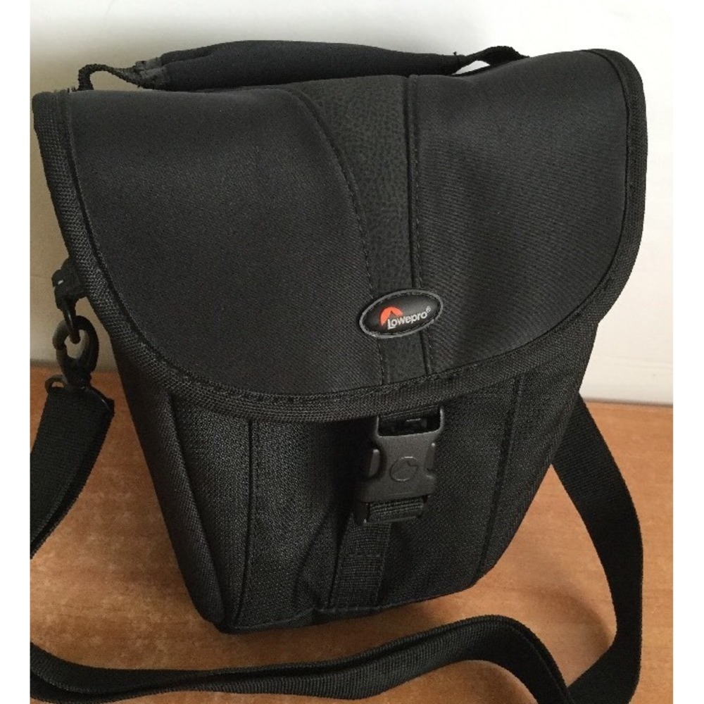 Lowepro Camera Bag Rezo TLZ 20 Shoulder Crossbody Black Adjustable Strap‎